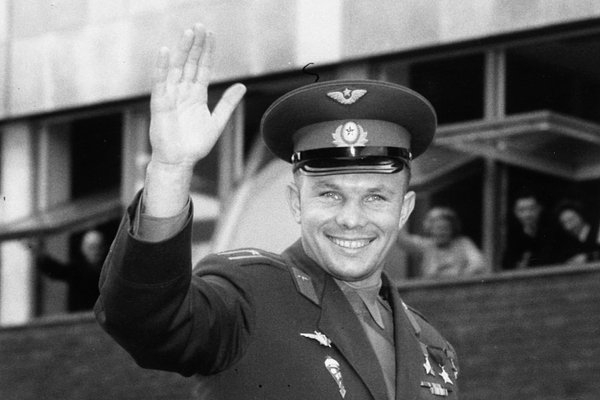 Сегодня исполнилось 92 года со дня рождения первого космонавта планеты Юрия..